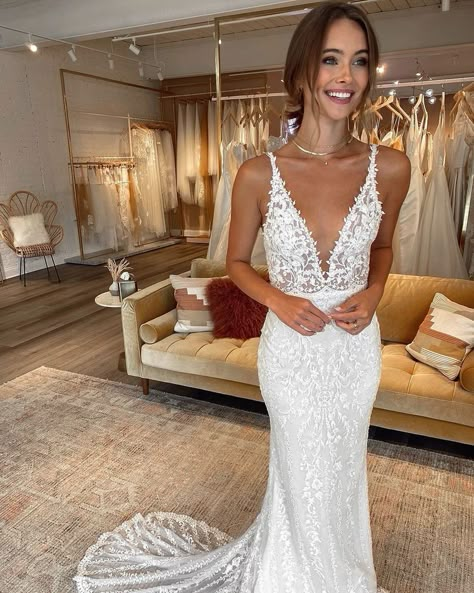 White Party Dress Wedding, Trumpet Wedding Dress With Straps, Lace Wedding Dress With Overskirt, Deep V Mermaid Wedding Dress, A Line Wedding Dress Fall, Fitted Open Back Wedding Dress, Satin Form Fitting Wedding Dress, Wedding Dress For Flat Chested Women, Wedding Dresses With Removable Sleeves