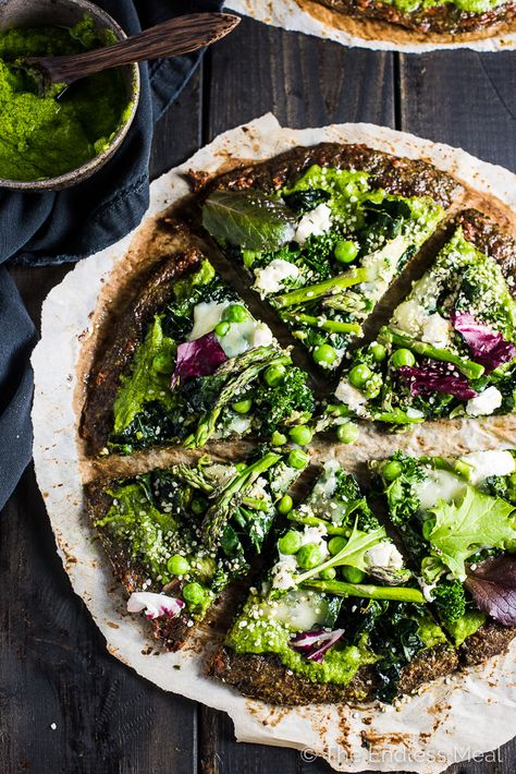 Veggie Pizza Crust, Pesto Pizza Sauce, Asparagus Ricotta, Green Pizza, Pesto Pizza, Easter Dinner Recipes, Hemp Hearts, Veggie Pizza, Green Veggies