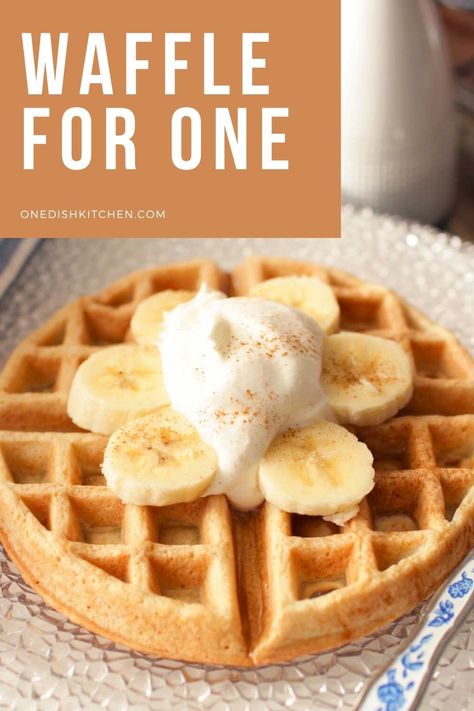 Waffle Recipe Easy Small Batch, Mini Waffle Recipe For One, One Serving Waffle Recipe, Single Waffle Recipe Easy, One Person Waffle Recipe, Simple Waffle Batter, Small Batch Waffle Batter, Small Batch Of Waffles Recipe, Waffle Recipe Sweet