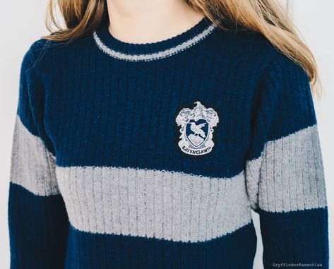 ravenclaw clothes sweater Harry Potter Website, Ravenclaw Outfit, Stile Harry Potter, Ravenclaw Pride, Ravenclaw Aesthetic, Harry Potter Ravenclaw, Images Harry Potter, Harry Potter Houses, Hogwarts Aesthetic