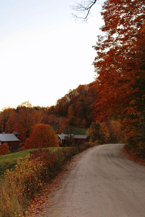 Autumn Farm Aesthetic, Fall Farm Aesthetic, Vermont Aesthetic, Autumn Ambience, Autumn Farm, Farm Aesthetic, Woodstock Vt, Fall Farm, Fall Mood Board