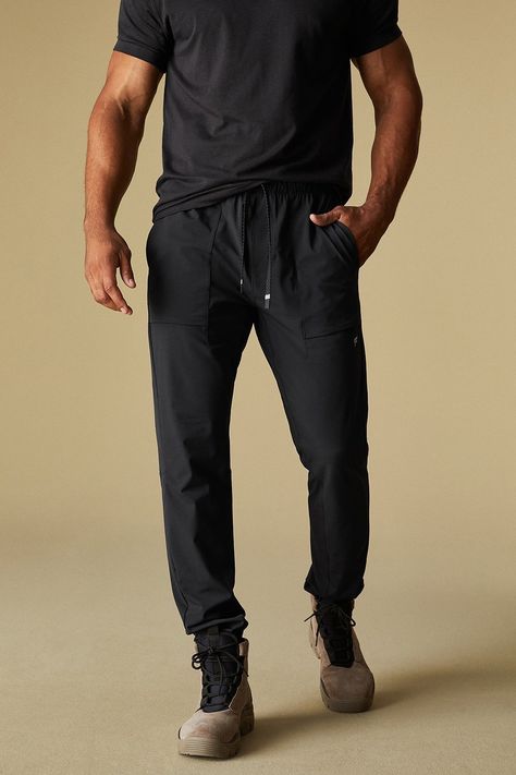 The One Jogger - Fabletics Dear 2023, Men In Sweatpants, Gym Fits Men, Fall Fitness, Masc Outfits, Gym Fits, Street Style Outfits Men, 2023 Christmas, Cool Outfits For Men