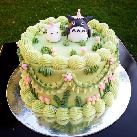 Ghibli themed cake for a very special birthday girl 🎂❤️ Totoro Birthday Party Ideas, Studio Ghibli Party Food, Ghibli Themed Party, Ghibli Birthday Party, Studio Ghibli Birthday, Totoro Birthday Cake, Studio Ghibli Cake, Ghibli Cake, Pasteles Aesthetic