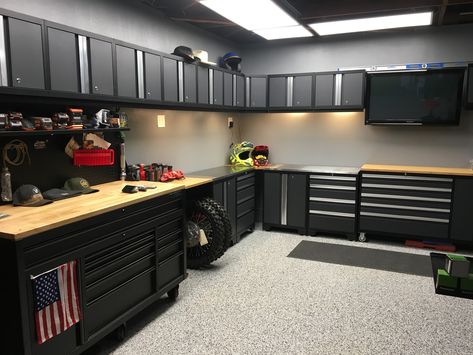 Dirt Bike Garage Workshop, Black And Wood Garage Interior, 2car Garage Ideas, Dirt Bike Garage Ideas, Bike Garage Ideas, Welding Shop Layout, Garage Layout Ideas, Dirt Bike Garage, Industrial Garage Design