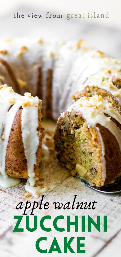 Apple Walnut Zucchini Bread ~ a moist cake loaded with shredded zucchini, crunchy walnuts, and tart chunks of Granny Smith apple. #cake #bundt #homemade #recipe #easy #zucchinicake #applecake #coffeecake #breakfast #brunch #glazed #dessert #healthy Summertime Desserts, Zucchini Desserts, Loaf Breads, Cake Bundt, Late Summer Early Fall, Dessert Oreo, Apple Walnut, Dessert Healthy, Dessert Original