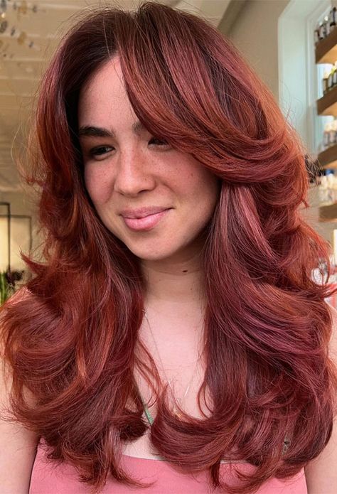 Wedding hairstyles ,find 1000s wedding hair inspiration Copper Hair Pink Highlights, Copper Pink Hair, Strawberry Copper Hair, Copper Hair Colour, Short Flippy Hairstyles, Flippy Hairstyles, Berry Hair, Beach Hairstyles For Short Hair, 2024 Hair Color