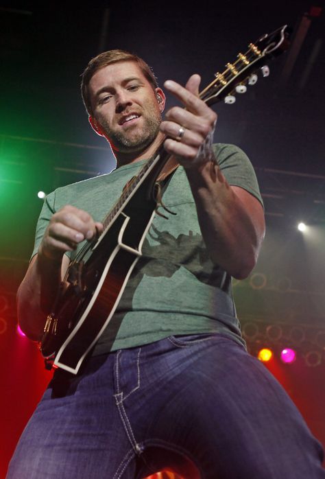 Josh Turner Billy Currington, Josh Turner, Best Country Singers, Country Strong, Alan Jackson, Tyler And Josh, Chris Young, Country Music Artists, George Strait