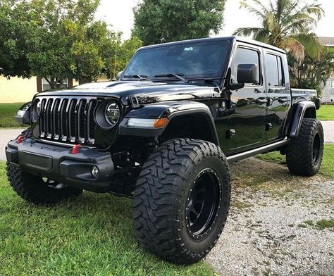 Jeep Gladiator Black, Jeep Gladiator 2020 Lifted, Big Jeep, Black Jeeps, Jeep Garage, Jeep Gear, Jeep Photos, Custom Jeep Wrangler, Jeep Mods