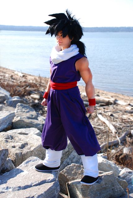 Best Gohan Cosplay EVER! Gohan Cosplay, Dbz Cosplay, Son Gohan, Speed Drawing, Diy Kostüm, Epic Cosplay, Goku Super, Super Speed, Male Cosplay