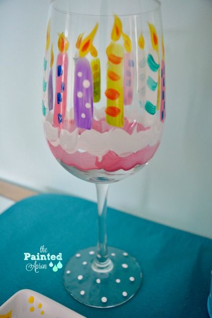 22nd Bday, Painted Apron, Birthday Wine Glasses, Painting Food, Wine Glass Decor, Wine Glass Designs, Birthday Painting, Paint Inspo, Birthday Wine Glass