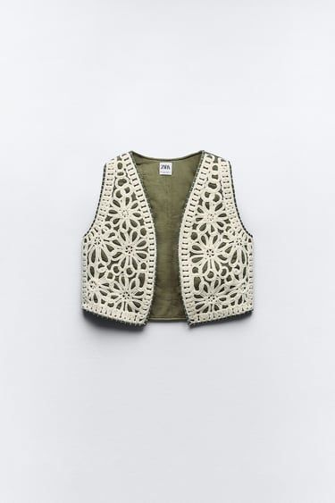 EMBROIDERED QUILTED VEST - Ecru | ZARA United States Vest Embroidery, Diy Vest, Quilt Vest, Quilted Waistcoat, Clothes Embroidery Diy, Embroidered Vest, Green Embroidery, Embroidery On Clothes, Vest White