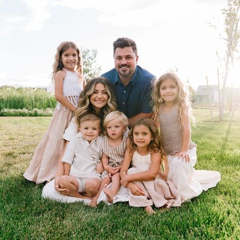 MADISON FISHER on Instagram: "My family 🥰  Love them SO much it hurts!  . . Photos by @paigenicollephoto  Outfits @theindieblue" The Fish Fam, Madison Fisher, Tatum And Oakley, Fish Fam, Fisher Family, Taytum And Oakley, Big Families, Cute Family Photos, Baby Fits