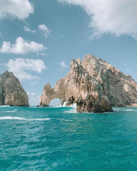 MCKENNA ASHCROFT’s Instagram photo: “Have you been to the Cabo Arch? 🏝😎 #cabosanlucas #caboarch #vacationmode #outofoffice” Cabo Arch, Vacation Mode, Cabo San Lucas, Wedding Invitation, Arch, Wedding Invitations, Instagram Photo, Water, Travel