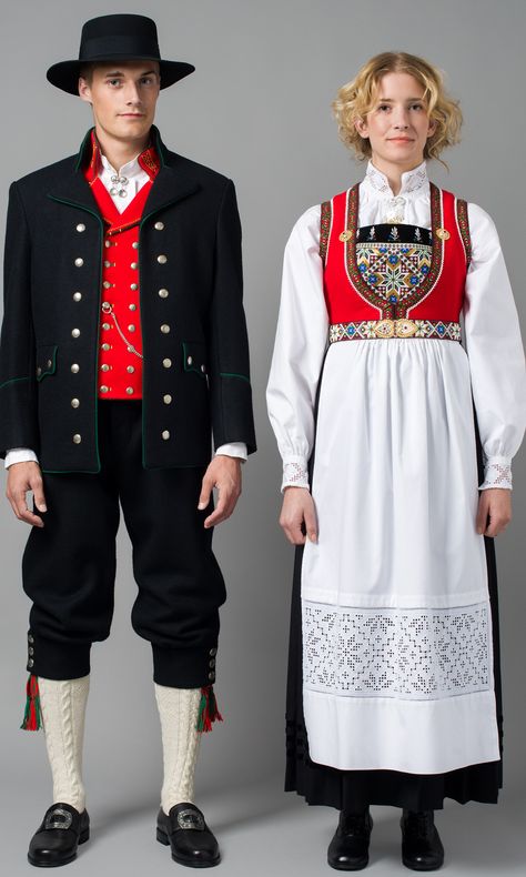 Traditional handmade Norwegian Bunad from Ulvik, Hordaland. Norwegian Clothing, Frozen Costume, Folk Clothing, National Dress, Green Vest, Folk Dresses, Types Of Jackets, Traditional Costume, Folk Costume