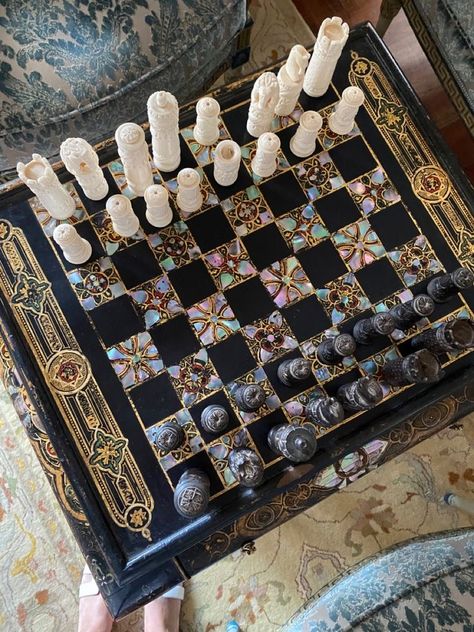 Chess Sets, Deco Originale, Dream House Decor, Chess Set, Be Better, Dream Room, Chess Board, Future House, Chess