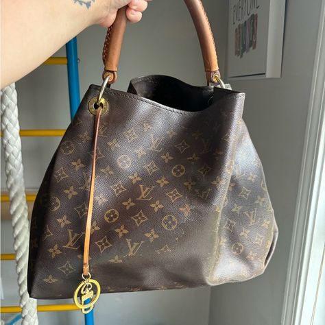 Louis Vuitton Artsy Louis Vuitton Artsy, Aging Well, Vuitton Handbags, Louis Vuitton Handbags, Louis Vuitton, Handbags, Closet, Fashion Tips, Clothes Design