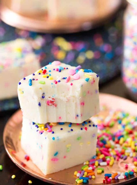 Cake Batter Fudge - Sugar Spun Run Cake Mix Fudge, Birthday Cake Fudge, Cake Batter Fudge, Cake Batter Recipes, Best Fudge Recipe, Birthday Cake Alternatives, Cake Alternatives, Apricot Cake, Funfetti Cake Mix