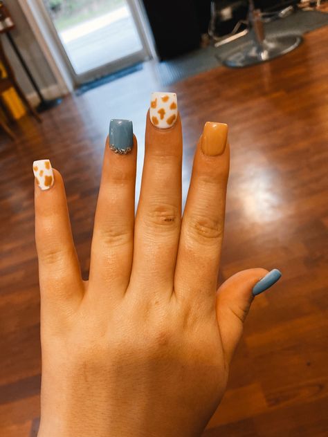 Nails, cow print nails Fall Cowprint Nails, Brown Cow Print Nails, Gel Nails Ideas Short, Nails Ideas Short, Gel Nails Ideas, Country Acrylic Nails, Cow Print Nails, Brown Cow Print, Outfits Birthday