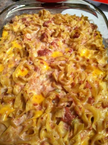 Corn Beef Casserole, Corned Beef Casserole, Canned Corned Beef Recipe, Casserole With Noodles, Breakfast Quick And Easy, Easy Corned Beef, Easy Cabbage Recipes, Beef Noodle Casserole, Pasta Casseroles