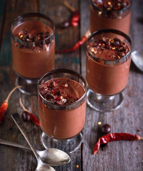 Spicy Chocolate Pudding, Chilli Chocolate Recipes, Chocolate Chilli Recipe, Dessert Chili Recipe Chocolate, Dessert Chili Recipe, Chili Desserts, Dessert Chili, Chocolate Chili Recipe, Spicy Desserts