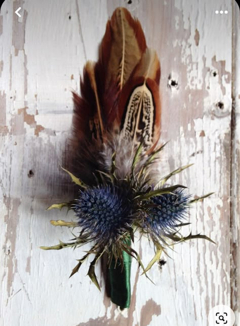 Feather And Flower Bouquet, Pheasant Feather Boutonniere, Pheasant Feather Wedding, Cowboy Formal, Winter Wedding Table Centerpieces, Thistle Wedding Flowers, Flower Alternatives, Feather Wedding Decorations, Christmas Wedding Flowers