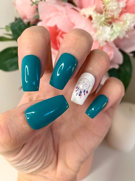 Blue And Green Wedding Nails, Dark Turquoise Nails Acrylic, Teal Western Nails Acrylic, Turquoise Nails With Flowers, Tourquise Nails, Nashville Nails, Turqoise Nails Western, Dream Catcher Nails, Firework Nails