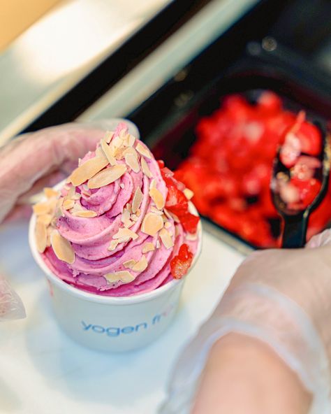 Did you know you can add additional toppings to your flavürs to make your own custom froyo? Tell us what you're favourite creation would include! #yogenfrüz #frozendessert #icecream #dessert #food #foodie #gelato #vegan #foodporn #icecreamlover #chocolate #yummy #froyo #frozenyogurt #frozen #glutenfree #mango #strawberry #kulfilicious #yogenfruz #desserts #delicious #cream #homemade #instafood #sorbet #cake #frozentreat #dairyfree #trifle Sorbet Cake, Strawberry Topping, Frozen Yoghurt, Delicious Cream, Frozen Treat, Dessert Food, Trifle, Frozen Yogurt, Yogurt