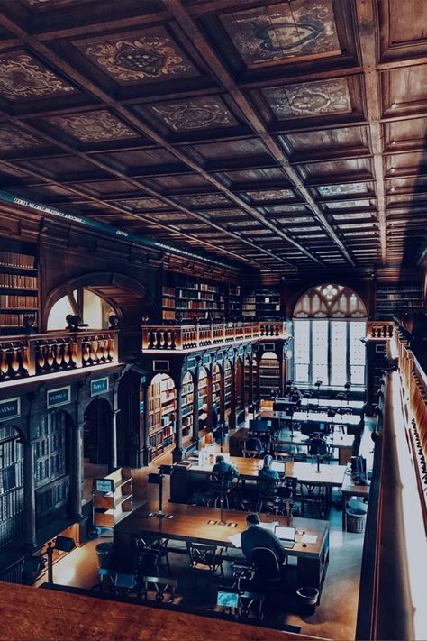 23 of the most incredible libraries around the world - Vogue Australia Library Oxford, Oxford Library, Hogwarts Library, Dual Occupancy, Property Portfolio, America Images, Beautiful Libraries, Old Libraries, Beautiful Library