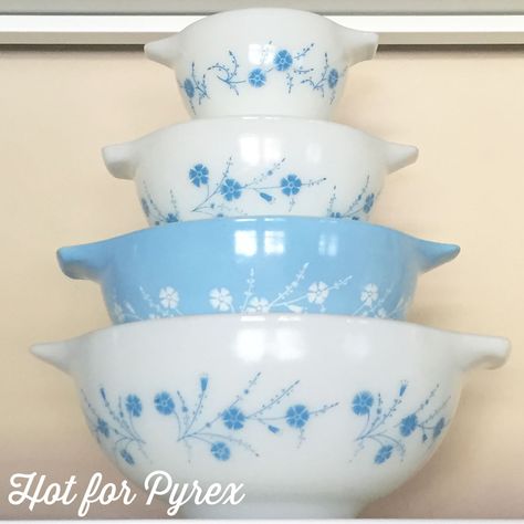 Made in the USA Pyrex - Rare — Hot for Pyrex Vintage Pyrex Collection, Pyrex Display, Vintage Pyrex Patterns, Vintage Pyrex Dishes, Rare Pyrex, Pyrex Dishes, Pyrex Patterns, Vintage Pyrex Bowls, Pyrex Collection