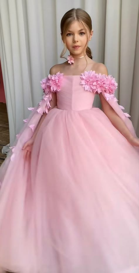 Dresses For Kids Prom, Fish Dress Fashion, Prom Dresses Kids, Beautiful Gowns Princesses, Fancy Dresses For Kids, Prom Dress Aesthetic, فستان زهري, Kids Prom Dresses, Prom Dress Short