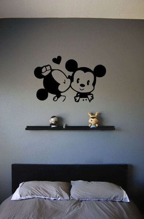 Who doesn’t love Mickey Mouse? OK….I’m sure there are SOME people who don’t love Mickey but there’s just something about that cute mouse with his happy red shorts and big white-gloved hands that bring Minnie Bedroom, Simple Wall Painting Ideas, Mickey Room, Simple Wall Paintings, Wall Drawings, Mouse Wall, Creative Wall Painting, Wall Art Diy Paint, Minnie And Mickey