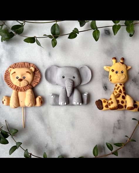 Throwback to my favorite fondant figures. Homemade marshmallow fondant + royal icing for small details . . . . . #animal #fondant #edible #lion #jungle Homemade Marshmallow Fondant, Animal Fondant, Homemade Marshmallow, Marshmallow Fondant, Homemade Marshmallows, Fondant Figures, Small Details, Safari Animals, Royal Icing