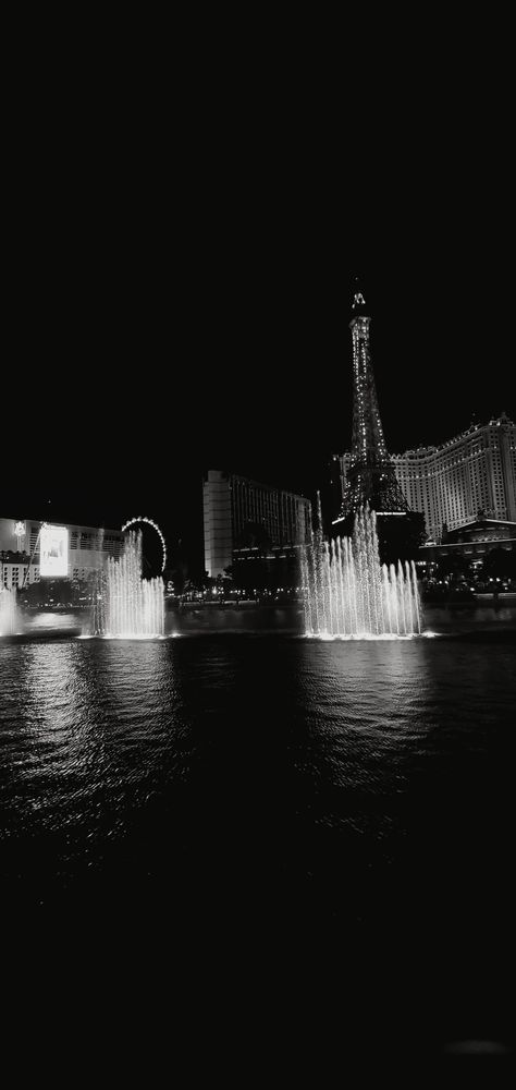 Dark Vegas Aesthetic, Las Vegas Black And White, Las Vegas Wallpaper, Las Vegas Aesthetic, Vegas Aesthetic, Grey Aesthetic, Night Shot, Gray Aesthetic, Vegas Strip