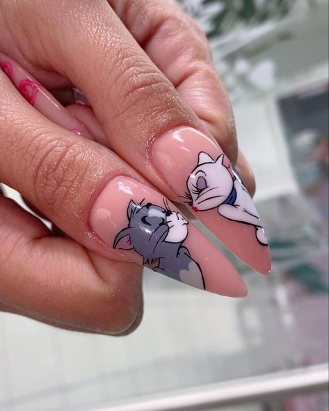 Valentine's Day Nails Ideas. Pin By Girl's Fashion 2024 | Valentines Day Nail Acrylic Nails With Animations, Cartoon Characters Nails, Tom And Jerry Nails, Nails With Drawings, Cartoon Nail Art Designs, Nail Art Cartoon, Fun Spring Nails, Animation Nails, Cartoon Nail Designs