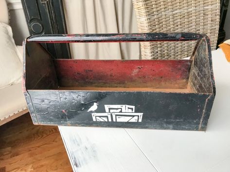 What to do with a vintage tool box by CountyRoad407.com Vintage Tool Box Decor, Old Ladder Decor, Toolbox Ideas, Vintage Tool Box, Old Tool Boxes, Old Ladder, Tool Boxes, Antique Tools, Antique Plates