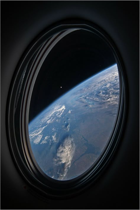 Spaceship Room, Space Window, Spacex Dragon, Fireworks Gif, Airplane Window View, Window Illustration, Space X, Airplane Window, Physics And Mathematics