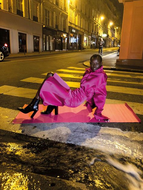 Purple Magazine Editorial, Juergen Teller Photography, Balenciaga Editorial, Purple Magazine, Juergen Teller, Fashion Week Trends, Shotting Photo, Paphos, Street Fashion Photography