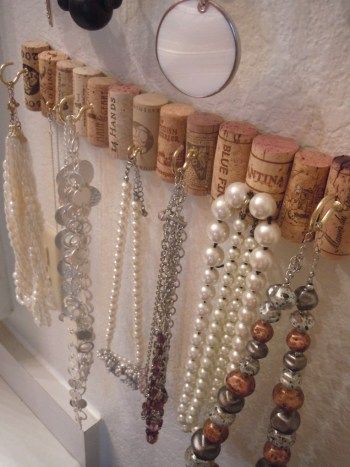 Wine Cork Jewelry, Wine Cork Diy Crafts, Wine Cork Projects, Cork Crafts Diy, Wine Cork Diy, Cork Jewelry, Wine Cork Art, Cork Projects, Cork Diy