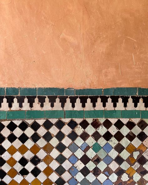 VOYAGE - MARRAKECH - 2022 #maroc #marrakech #wall #artisanat #travel #cerramique #ceramics #emmanuellesimon | Instagram Marrakech Color Palette, Moroccan Landscape, Morocco Aesthetic, Dubai Wedding, Interesting Design, Tile Art, Marrakech, Bathroom Ideas, Small Bathroom