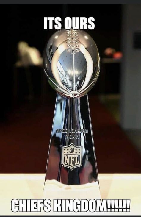 Kc Chiefs Wallpapers, Superbowl Trophy, Nfl Trophy, Vince Lombardi Trophy, Chiefs Wallpaper, Super Bowl Trophy, Nfl Chiefs, Kc Chiefs Football, Lombardi Trophy