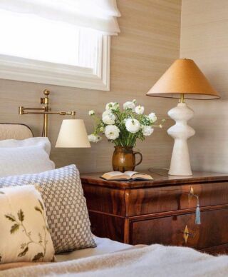 Window Treatments for Small, High Windows; A Design Dilemma - Cate Holcombe Interiors Antique Guest Bedroom, Meghan Eisenberg, Bedroom Nyc, Danny Kaplan, Elegant Bedrooms, Dallas House, Guest Room Decor, Antique Modern, Primary Bedroom