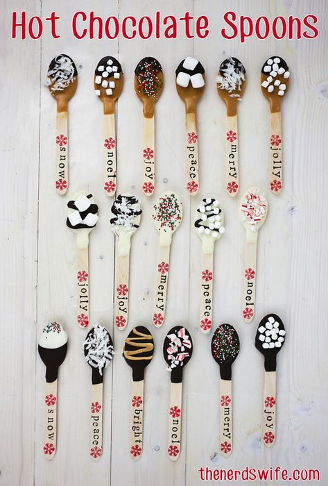 Hot Chocolate Spoons, Chocolate Spoons, Handmade Holiday Gifts, Christmas Hot Chocolate, Chocolate Party, Homemade Hot Chocolate, Oreo Dessert, Hot Cocoa Bar, Chocolate Caliente