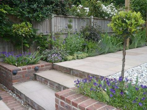 17 Best ideas about Garden Steps on Pinterest | Garden stairs ... Brick Steps, Raised Patio, Patio Steps, Back Garden Design, Sloped Garden, Garden Steps, Easy Landscaping, Patio Garden Design, Walled Garden