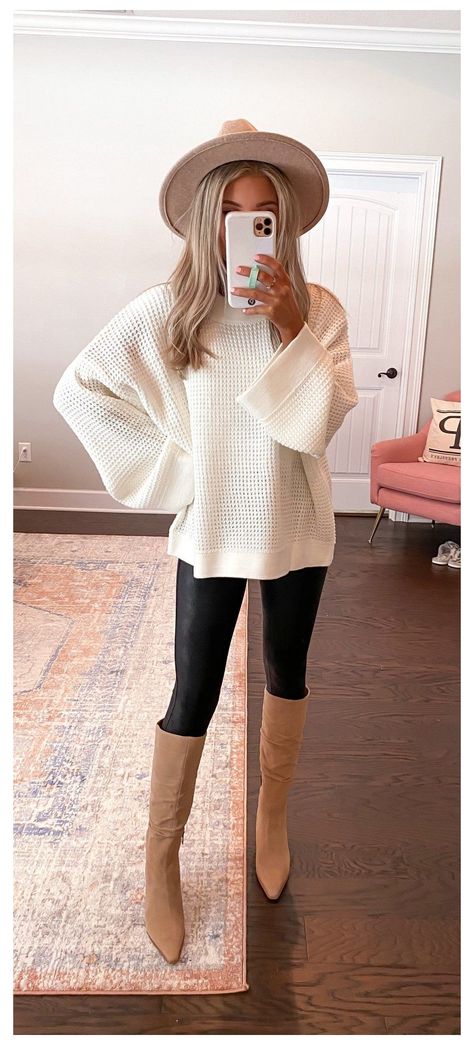 d72fbbccd9fe64c3a14f85d225a046f4desc43155301ri Faux Leather Leggings Outfit, Outfits Leggins, Pant Outfits, Leggings Leather, Leather Leggings Outfit, Look Legging, Leather Outfits, Nashville Outfits, Legging Outfits