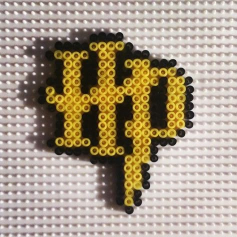 Harry Potter Animate Tutorial, Harry Potter Kawaii, Harry Potter Perler Beads, Harry Potter Wallpaper Phone, Hamma Beads Ideas, Dobby Harry Potter, Easy Perler Bead Patterns, Melty Bead Patterns, Festa Harry Potter