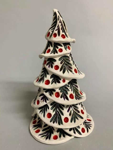 Ceramic Christmas Trees Diy, Pottery Christmas Trees, Holiday Ceramics, Pottery Tree, Clay Christmas Tree, Holiday Pottery, Christmas Pottery, Christmas Tree Ceramic, Pottery Christmas