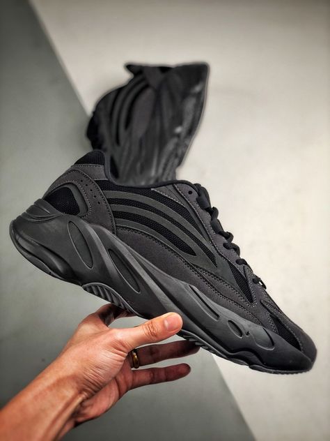 Yeezy 700 Black, Sneakers Reference, Adidas Yeezy 700, Jeezy, Nike Sacai, Yeezy Season, Heels Sneakers, Black Men Street Fashion, Yeezy 700