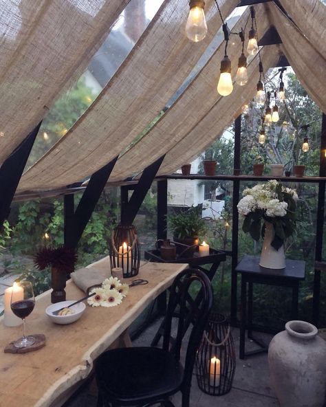 Hygge Conservatory, Cosy Greenhouse, Winter Garden Glass House, Greenhouse In The Snow, Greenhouse Dining Room, British Greenhouse, Conservatory Decor, Home Greenhouse, Backyard Greenhouse