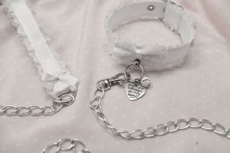 Collar And Leash Aesthetic, Leash Aesthetic, Choker Aesthetic, Kitten Play Collar, My Kind Of Love, Little Angel, Tiffany Heart, Heart Charm Bracelet