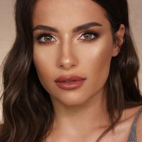 How To Easily Accomplish ‘Soft-Glam’ Makeup Trucco Glam, Make Up Mata, Nabla Cosmetics, Natural Eye Makeup Tutorial, Hazel Eye Makeup, Wedding Makeup For Brown Eyes, Sheer Lipstick, Bridal Makeup Natural, Soft Glam Makeup